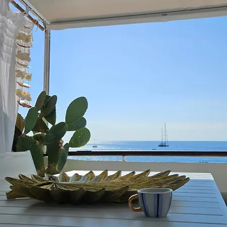 Oltre L'essenza Del Mare * Taormina